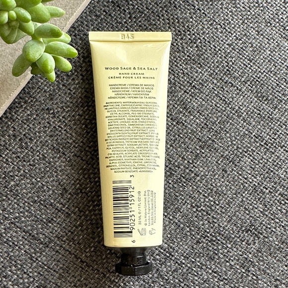 NEW Jo Malone Wood Sage & Sea Salt Hand Cream 30ML - Picture 3 of 3